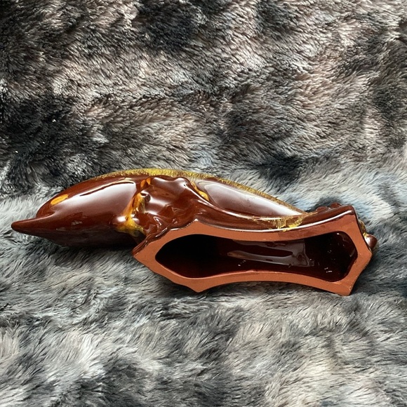Blue Mountain Pottery Dolphin Brown
Large 16 Inch Vintage Glazed Pottery - Picture 7 of 16